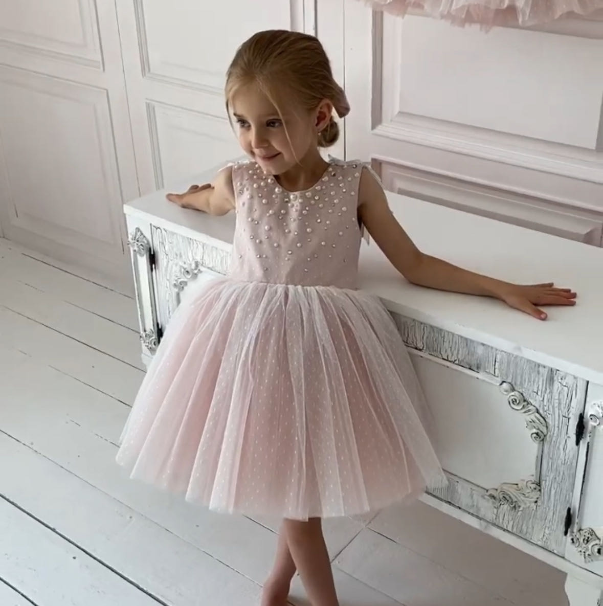 Princess Pearl Sleeveless Dress With Angel Wing